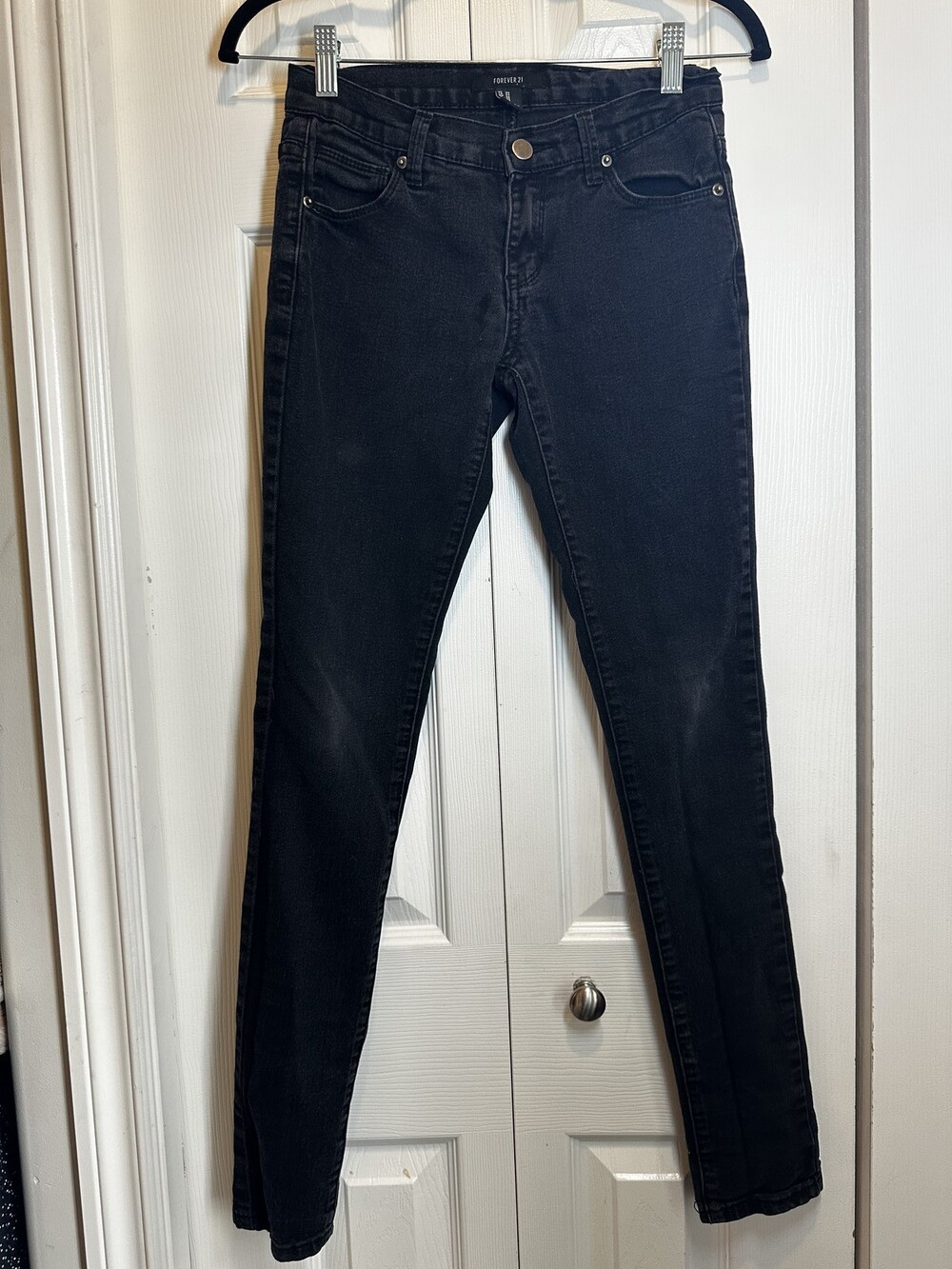 Forever 21 Dark Blue Low-Rise Skinny Jeans size 24